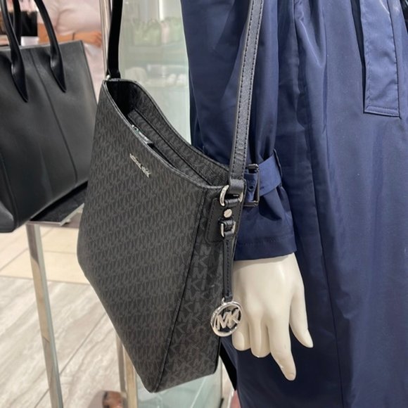 Michael Kors Jet Set Travel Large Messenger Crossbody Bag Black - Picture 3 of 16